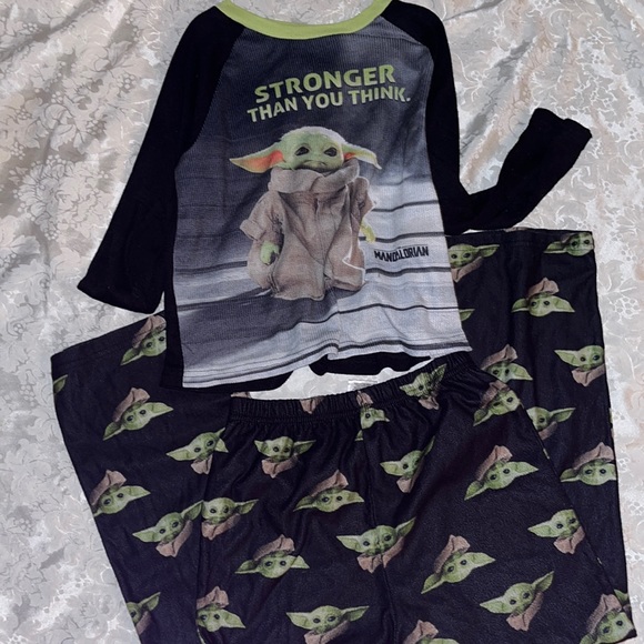 Kids Size 10 Pajamas Set.